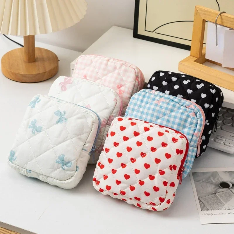 Tech Accessories Kit - Sac de rangement pour serviettes hygiéniques
