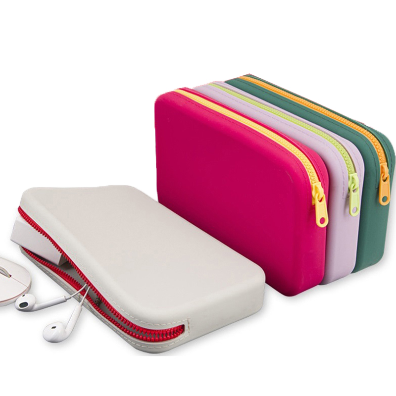 Sac de rangement carré en Sili - Tech Accessories Kit avis et prix