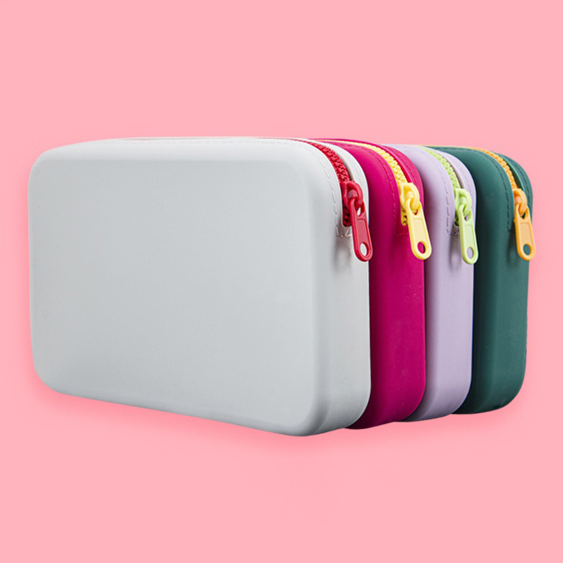 Sac de rangement carré en Sili - Tech Accessories Kit avis et prix
